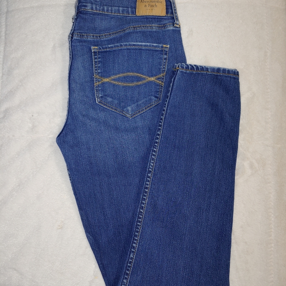 Abercrombie & Fitch jeans.  Size 4R - Picture 2 of 7
